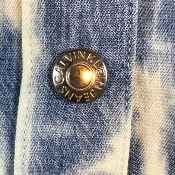 Calvin Klein Women’s Bleach Tie-Dye Front Pocket Denim Button Down Shirt Sz XL - Picture 5 of 9